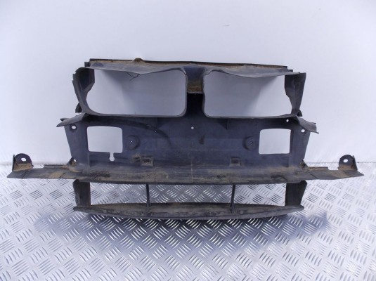Воздухозаборник BMW 7-series (E38) 51 71 8 125 966