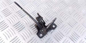 Крюк капота BMW 7-series (E38) 8232129