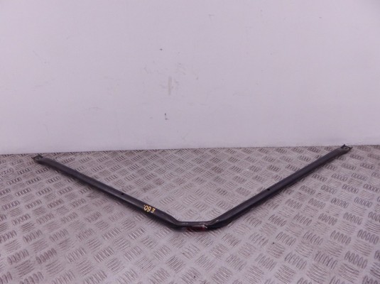 Распорная планка BMW 5-series (E60/61) 51 61 7 046 555 Распорная планка BMW 5-series (E60/61) 51 61 7 046 555