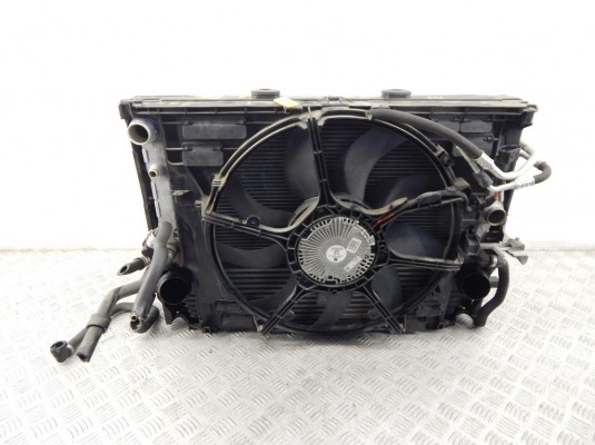 Кассета радиаторов BMW 7-series (F01/02) 7562592 Кассета радиаторов BMW 7-series (F01/02) 7562592