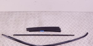 Молдинг двери передней левой BMW X5-series (E53) 51 32 8 257 701