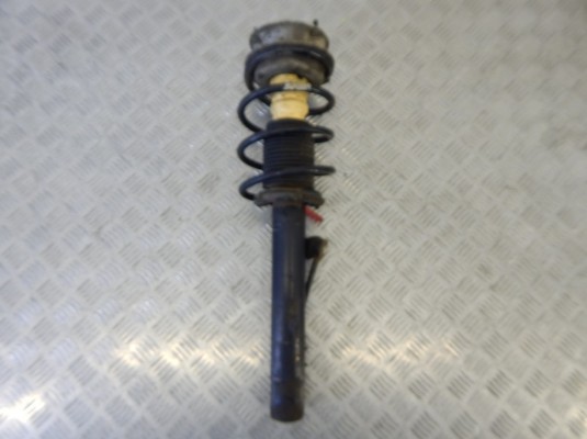 Стойка передняя правая BMW 3-series (E90/91/92) Стойка передняя правая BMW 3-series (E90/91/92)