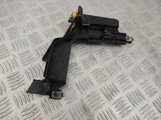 Крепление фары левой BMW 3-series (E46) 63 12 8 380 187