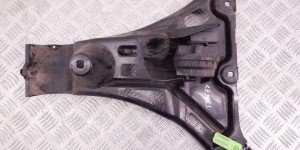 Кронштейн крепления бампера заднего BMW 5-series (E60/61) 51 12 7 060 796