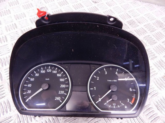 Щиток приборов (приборная панель) BMW 1-series (E87) 62 10 9 110 191