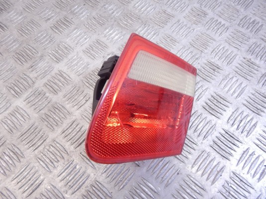 Фонарь крышки багажника правый BMW 3-series (E46) 63 21 8 368 760