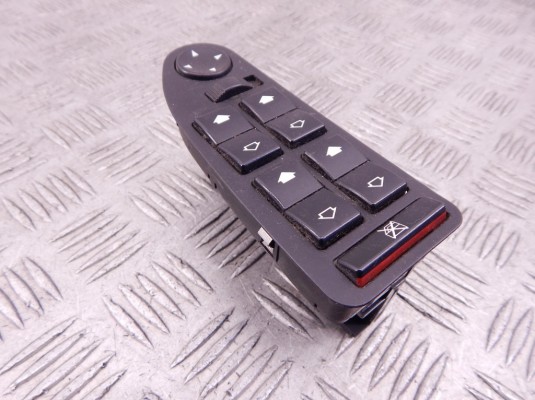 Блок управления стеклоподъемниками BMW 5-series (E39) 61 31 6 904 306 Блок управления стеклоподъемниками BMW 5-series (E39) 61 31 6 904 306