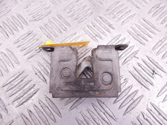 Замок капота BMW 5-series (E60/61) 51 23 7 115 229 Замок капота BMW 5-series (E60/61) 51 23 7 115 229