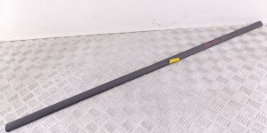 Молдинг двери передней левой BMW 3-series (E46) 8252377