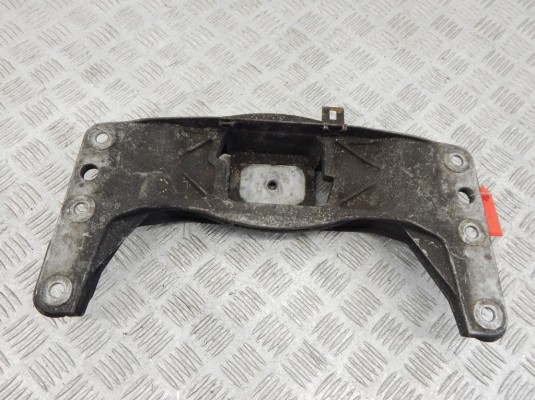 Кронштейн КПП BMW 5-series (E60/61) 22 31 6 761 106