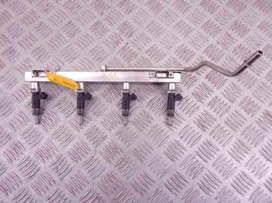 Форсунка BMW 3-series (E90/91/92) 13 53 7 506 158