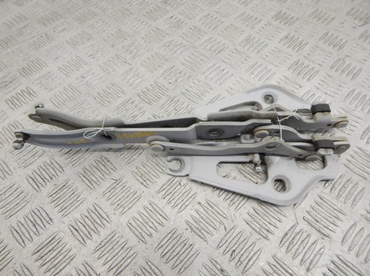 Петля крышки багажника BMW 1-series (E87) 41 00 7 230 859