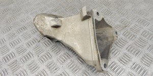 Кронштейн двигателя BMW 1-series (E87) 22 11 6 764 574