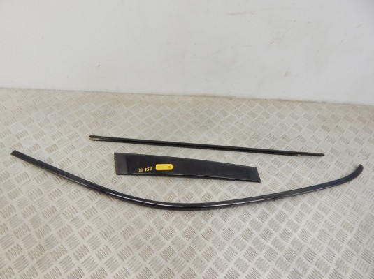 Молдинг двери передней левой BMW X5-series (E53) 51 32 8 257 701