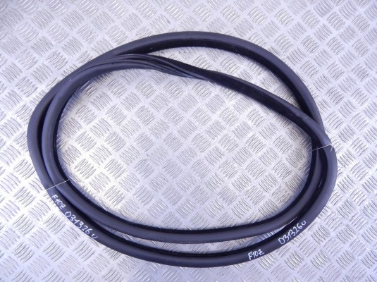 Уплотнитель BMW 5-series (F10/11) 51 72 7 182 288
