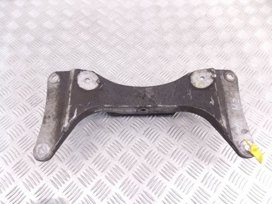 Кронштейн КПП BMW 5-series (E39) 22 31 6 751 583