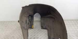 Защита арок задняя правая (подкрылок) BMW 7-series (E65/66) 51 71 7 136 682