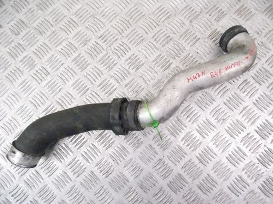 Патрубок интеркулера BMW 3-series (E46) Патрубок интеркулера BMW 3-series (E46)