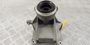 Кронштейн полуоси BMW X3-series (E83) 31 53 7 527 386 Кронштейн полуоси BMW X3-series (E83) 31 53 7 527 386