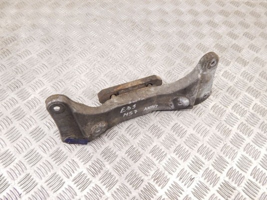 Кронштейн КПП BMW 5-series (E39) 22 32 1 096 106
