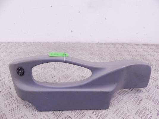 Накладка боковая на сиденье BMW X5-series (E53) 51 11 8 099 335