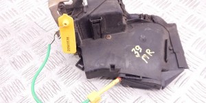 Замок двери передней правой BMW 5-series (E39) 51 21 8 235 104