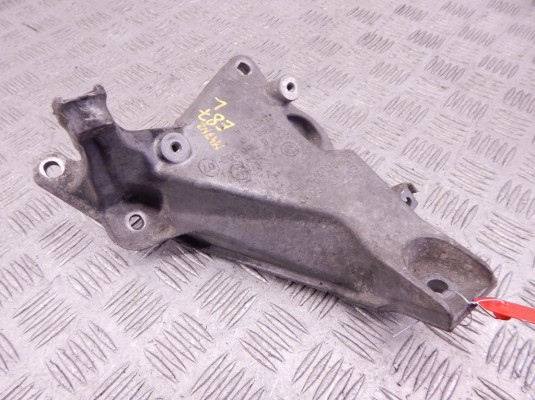 Кронштейн двигателя BMW 1-series (E87) 22 11 6 760 309