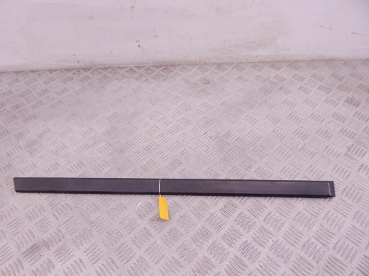Молдинг двери задней правой BMW 5-series (E39) 51 13 8 159 295