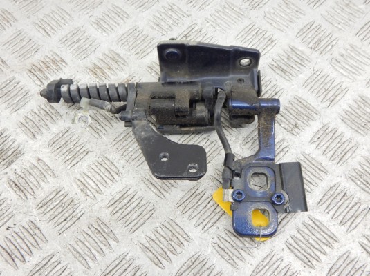 Петля крышки багажника BMW 3-series (E46) 51 24 8 254 016 Петля крышки багажника BMW 3-series (E46) 51 24 8 254 016