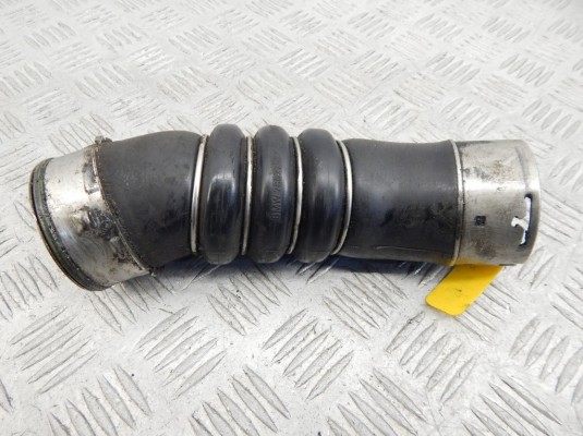 Патрубок интеркулера BMW 1-series (E87) 11 61 7 802 752