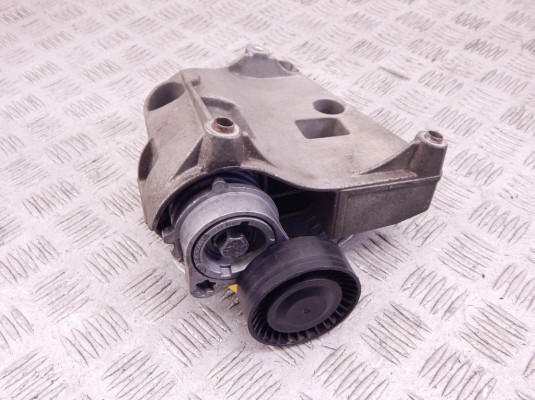 Натяжитель ремня компрессора кондиционера BMW X5-series (E53) Натяжитель ремня компрессора кондиционера BMW X5-series (E53)