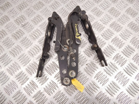 Петля капота BMW 3-series (E46) 41 61 7 028 577