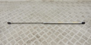 Амортизатор капота VOLKSWAGEN PASSAT 5+ (2000-2005) 3b0823359 Амортизатор капота VOLKSWAGEN PASSAT 5+ (2000-2005) 3b0823359