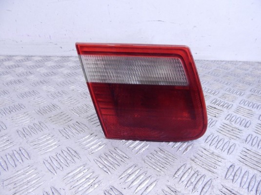Фонарь крышки багажника левый BMW 3-series (E46) 63 21 8 368 759