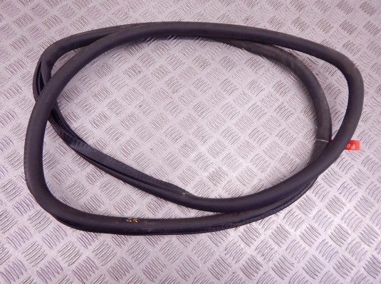 Уплотнитель двери задней правой BMW 7-series (F01/02) 51 35 7 178 016 Уплотнитель двери задней правой BMW 7-series (F01/02) 51 35 7 178 016