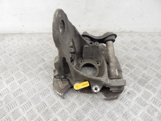 Ступица задняя левая BMW X5-series (E70) 33 32 6 879 101