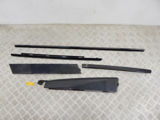 Молдинг двери задней правой BMW X5-series (E53) 51 34 8 257 704