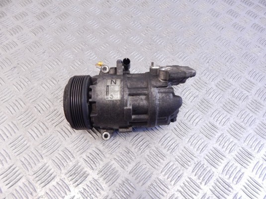 Компрессор кондиционера BMW 3-series (E46) 64 52 6 908 660