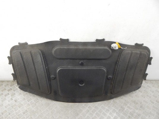 Шумоизоляция капота BMW 3-series (E46) Шумоизоляция капота BMW 3-series (E46)