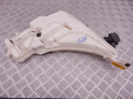 Бачок омывателя BMW 4-series (F32/33/36) 7241679 Бачок омывателя BMW 4-series (F32/33/36) 7241679