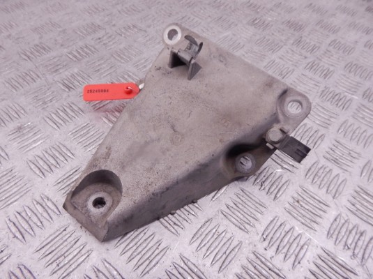 Кронштейн двигателя BMW X3-series (E83) 22 11 3 415 179