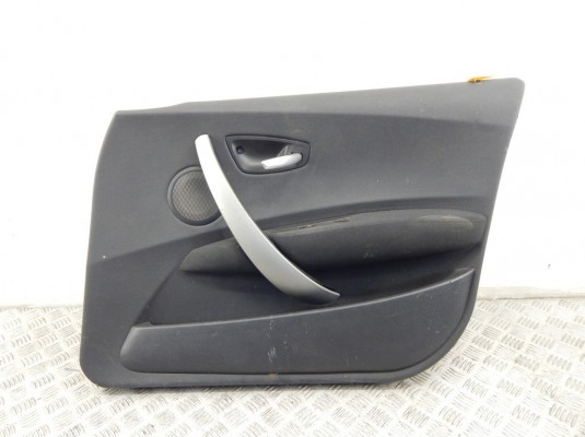 Обшивка двери передней правой (дверная карта) BMW 1-series (E87)