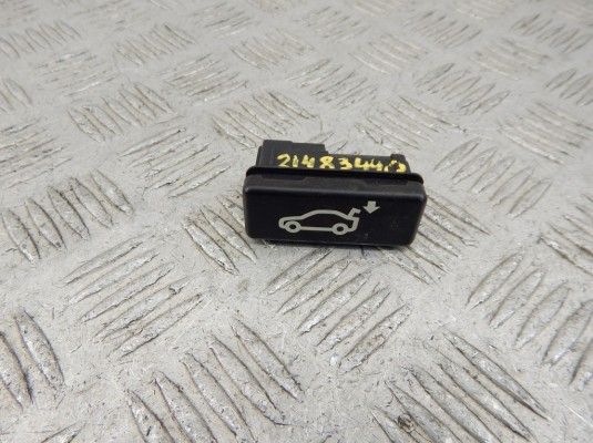 Кнопка открытия багажника BMW X6-series (E71) 61 31 8 375 580 Кнопка открытия багажника BMW X6-series (E71) 61 31 8 375 580
