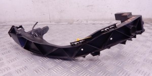 Крепление фары правой BMW 1-series (E87) 61 64 7 120 824 Крепление фары правой BMW 1-series (E87) 61 64 7 120 824