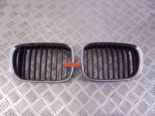 Решетка радиатора BMW 5-series (E39)