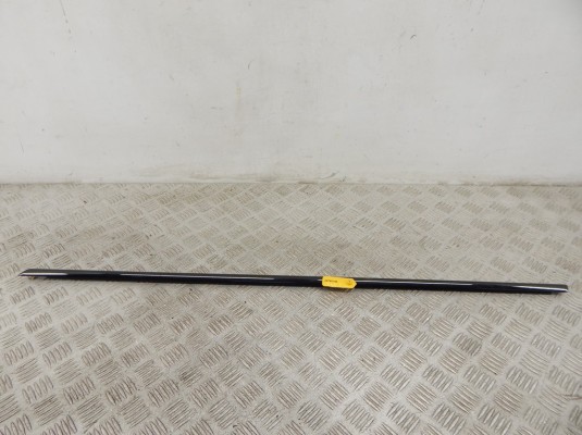 Молдинг стекла двери передней левой наружный BMW 3-series (F30/31) 51 35 7 260 539