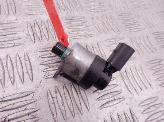 Датчик давления топлива BMW X5-series (E53) 13 51 7 787 186 Датчик давления топлива BMW X5-series (E53) 13 51 7 787 186