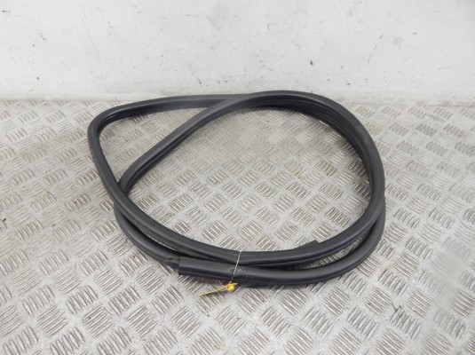 Уплотнитель двери передней правой BMW 1-series (E87) 7066617 Уплотнитель двери передней правой BMW 1-series (E87) 7066617