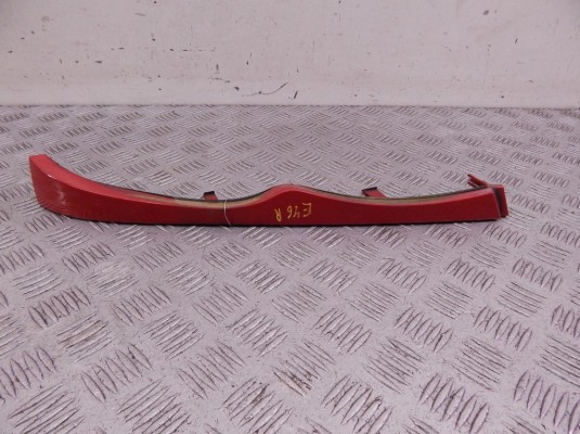 Ус под фару правый BMW 3-series (E46) 51 13 7 030 554 Ус под фару правый BMW 3-series (E46) 51 13 7 030 554