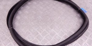 Уплотнитель BMW X5-series (E53) 51 72 7 025 580